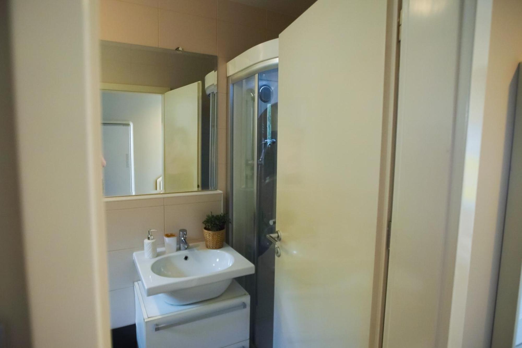 Elly Apartment Ankaran Ngoại thất bức ảnh